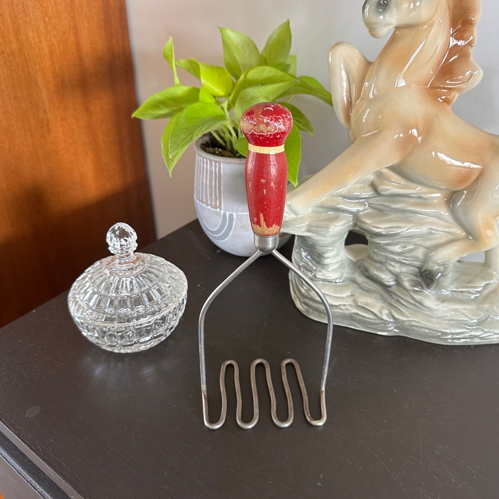 Vintage Potato Masher Wavy Wire Chippy Red Wood Handle Farmhouse Kitchen Tool
